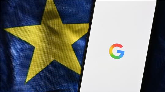 Internetnutzer sollen nach Ansicht der EU-Kommission von einem fairen Wettbewerb in der Online-Welt profitieren. (Symbolbild)