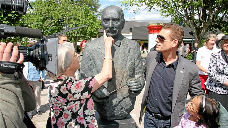 Inzwischen ist er selbst Juror: 2007 wird Peter Plate in Hahnenklee der Paul-Lincke-Ring verliehen.