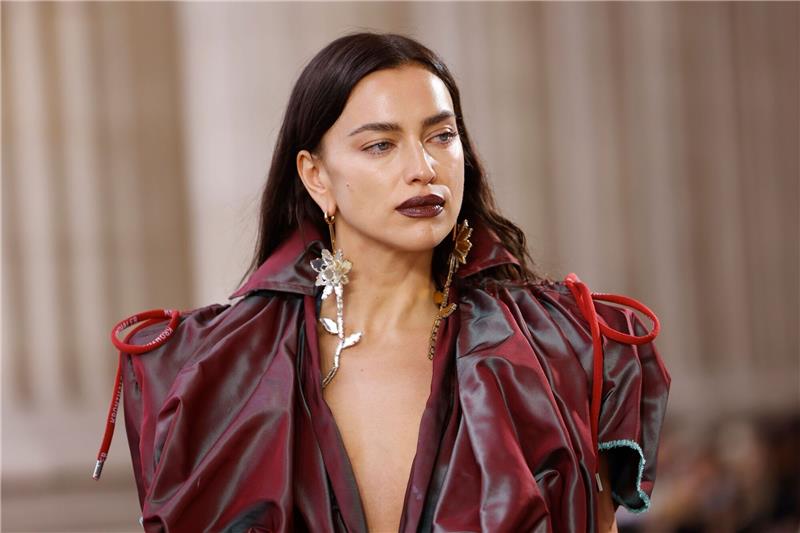 Topmodel Irina Shayk: „Ich hasste es, ein Mädchen zu sein” Irina Shayk hasste es als Kind, ein Mädchen zu sein.