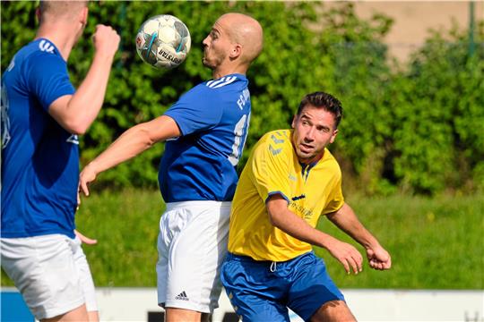 Iskender Püryan (re.) und der TSV Gielde hoffen auf eine Top-Kulisse gegen den Tabellenzweiten und Nachbarn SG Achim/Börßum/Hornburg. Foto: Drechsler
