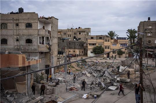 Israel bereitet eine Militäroffensive auf die an Ägypten angrenzende Stadt Rafah vor.