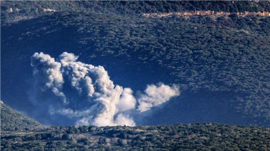 Israel bombardiert nach eigenen Angaben Stellungen der Hisbollah-Miliz im Libanon. (Archivbild)