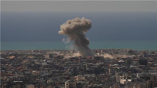 Israel bombardierte am Mittwoch zahlreiche Hisbollah-Ziele im Libanon - dabei wurden mehr als 300 Menschen getötet.