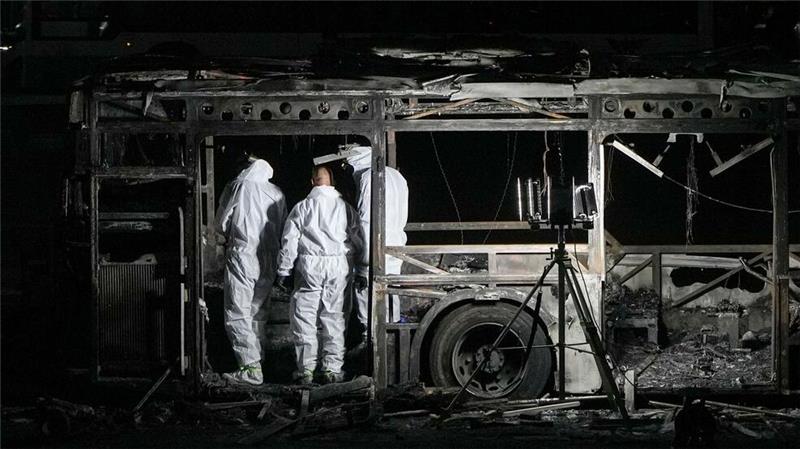Israel geht nach der Explosion von Bussen von einem Terroranschlag aus. 