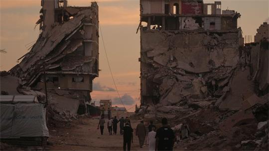 Israel hat seit dem Hamas-Massaker am 7. Oktober 2023 nach eigenen Angaben 100.000 Ziele in der Region angegriffen, die meisten davon im Gazastreifen. 