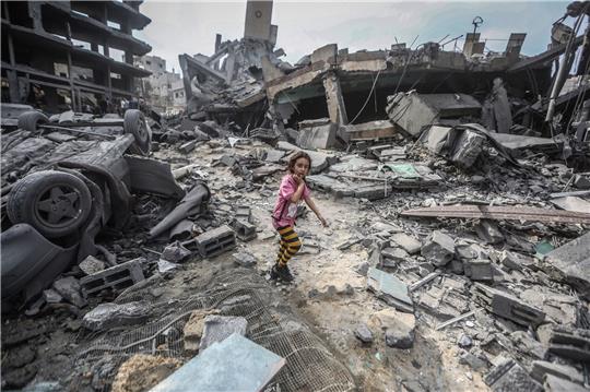 Israel reagiert auf den massiven Angriff durch die Hamas mit Luftangriffen im Gazastreifen.