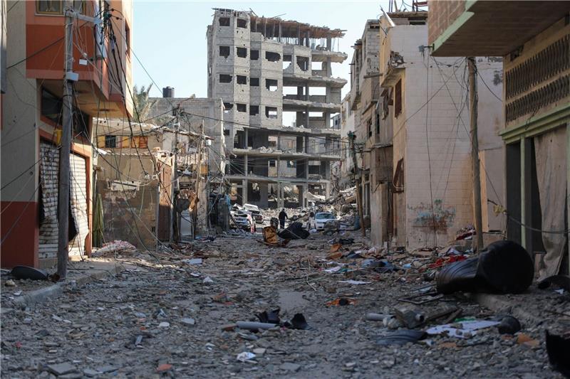 Feuerpause im Gaza-Krieg hält weiter Israel und die islamistische Hamas verständigten sich am Donnerstag kurz vor Ablauf der Frist darauf, die Waffenruhe um einen Tag bis Freitagfrüh auszudehnen.