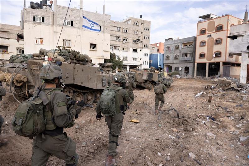 Israelische Soldaten bei einer Bodenoperation im Stadtteil Shijaiyah in Gaza-Stadt.