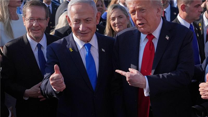 Bilder des Tages Israels Ministerpräsident Netanjahu verabschiedet US-Präsident Trump auf dem Ben Gurion Airport.