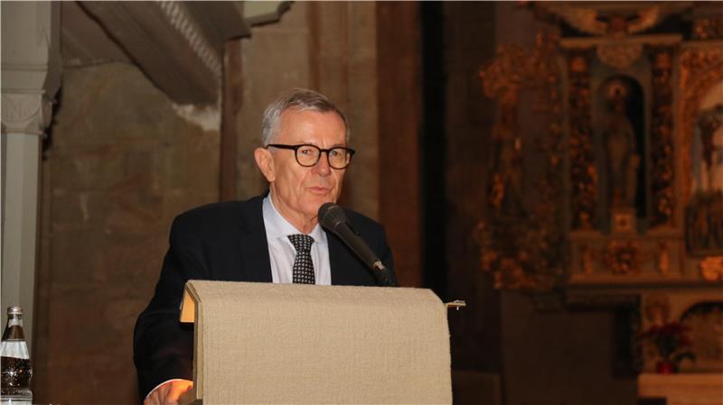 Ist Frieden in Gaza möglich? Andreas Reinicke gab beim Frankenberger Winterabend Einblicke in die Hintergründe des Konflikts und sprach über Möglichkeiten, Frieden zu schaffen.