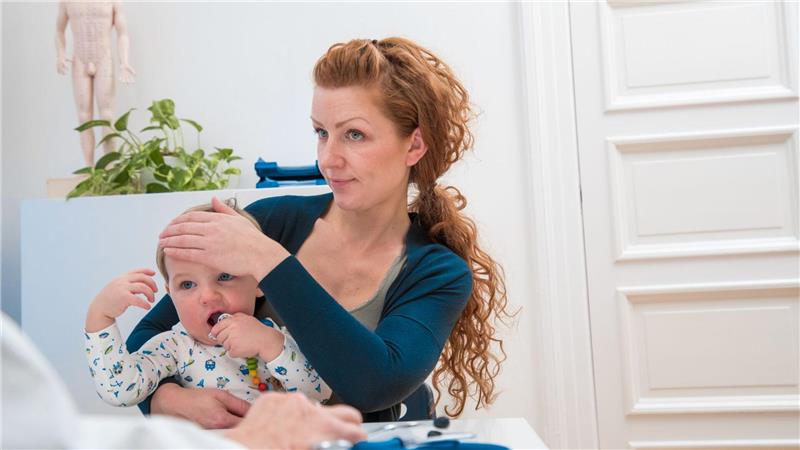 Ist eine Kinderkrankheit meldepflichtig, übermittelt die Arztpraxis oder das Labor den Befund ans Gesundheitsamt.