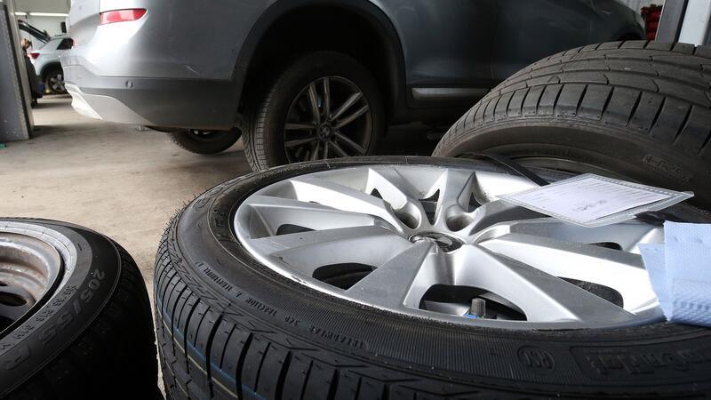 7 wichtige Punkte für den Kauf von neuen Autoreifen Ist es Zeit für neue Autoreifen? Bei der Auswahl gibt es einige Punkte zu beachten.
