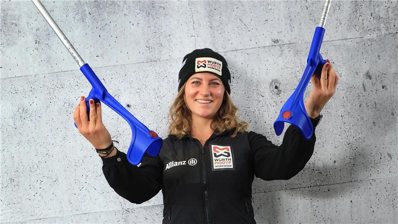 Ist ihre Krücken wieder los: Snowboarderin Ramona Hofmeister. (Archivbild)