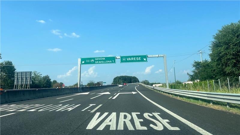 Italien nimmt für sich in Anspruch, die älteste Autobahn der Welt zu besitzen: die Strecke zwischen Mailand und Varese. (Archvbild)