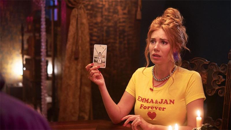 Die besten Serien des Jahres - bislang Ivy (Palina Rojinski) in einer Szene der ZDF-Serie „My Ex“.