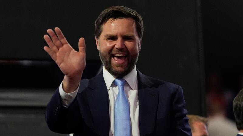 Kanzler war vor Jahren von Buch des neuen Trump-Vize gerührt J.D. Vance‘ Beststeller erzählt von einer Schicht, die Trumps Wahlsieg mit möglich machte. Nun soll der Politiker Trump mit zur zweiten Amtszeit helfen.