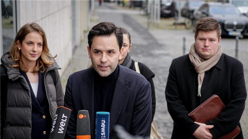 JU-Chef Johannes Winkel will bei der Abstimmung über das umstrittene Rentenpaket der Koalition mit Nein stimmen. Doch in einer Erklärung halten sich die jungen „Renten-Rebellen“ in der Union eine Hintertür offen.