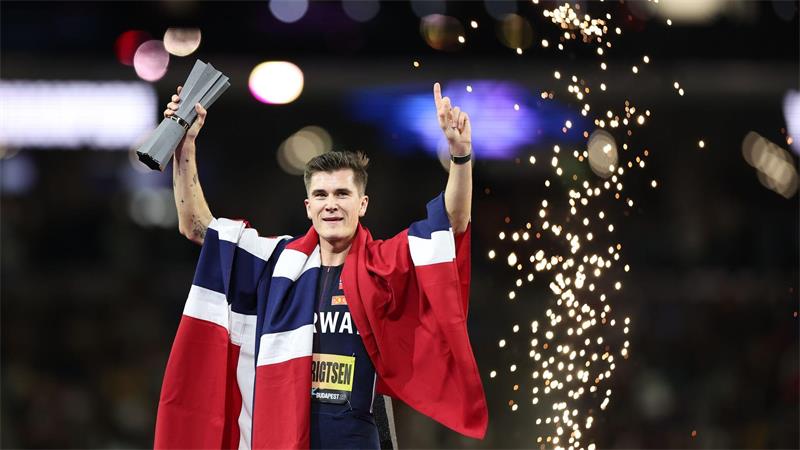 Hammerwerfer Hummel siegt bei Leichtathletik-Premiere Jakob Ingebrigtsen ist über 5.000 Meter der Beste.