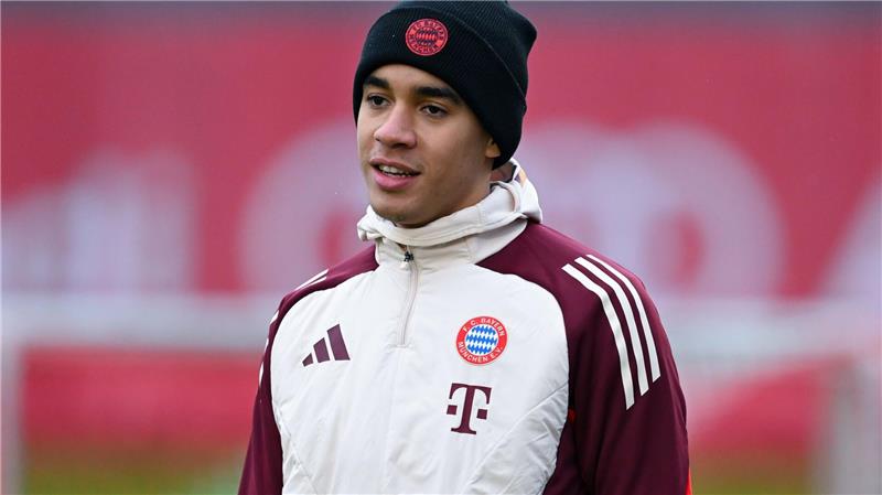Jamal Musiala trainiert schon wieder beim FC Bayern. 