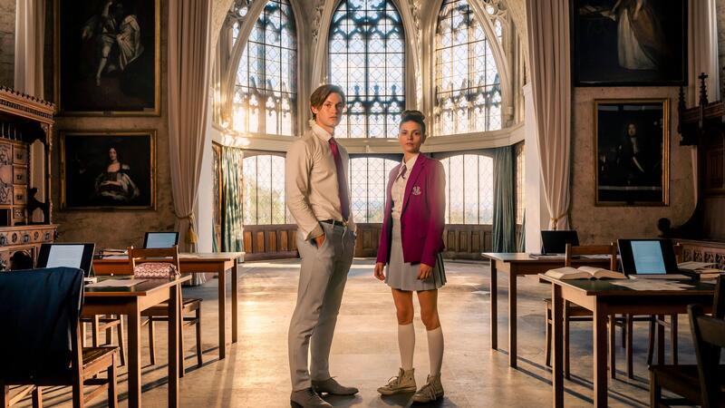 Amazon-Serie beschert Buchverlag Bastei Lübbe Wachstumsschub James Beaufort (Damian Hardung) und Ruby Bell (Harriet Herbig-Matten) in der Kulisse der Amazon-Serie „Maxton Hall“.