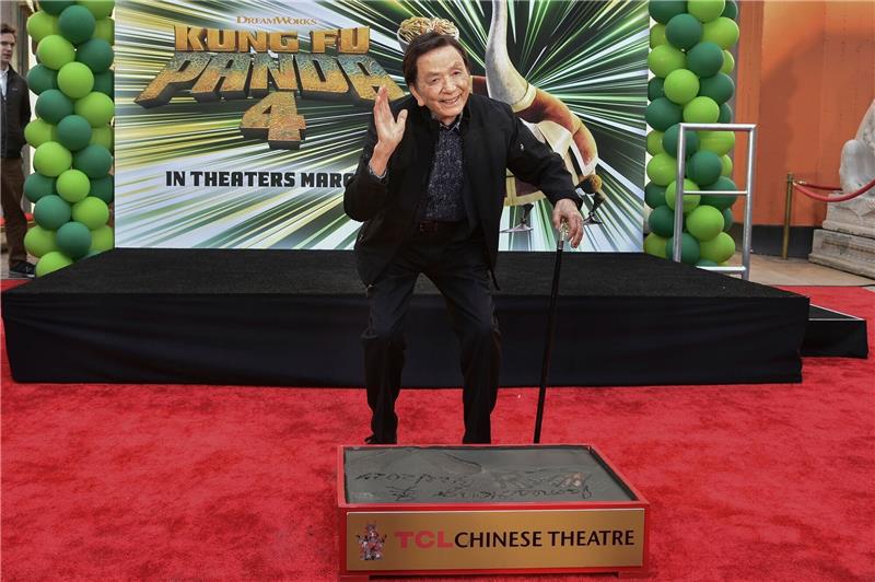 James Hong, der in Hunderten Produktionen mitwirkte, war zuletzt in dem Oscar-Abräumer «Everything Everywhere All at Once» zu sehen.