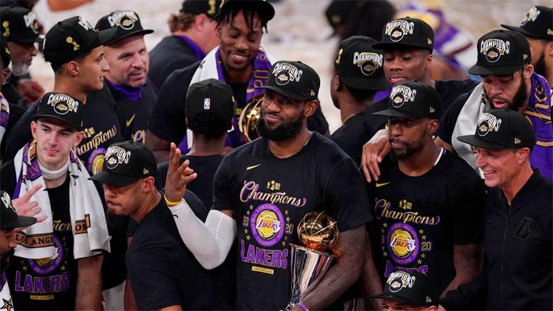 James feierte die Meisterschaft mit den Lakers. (Archivbild)