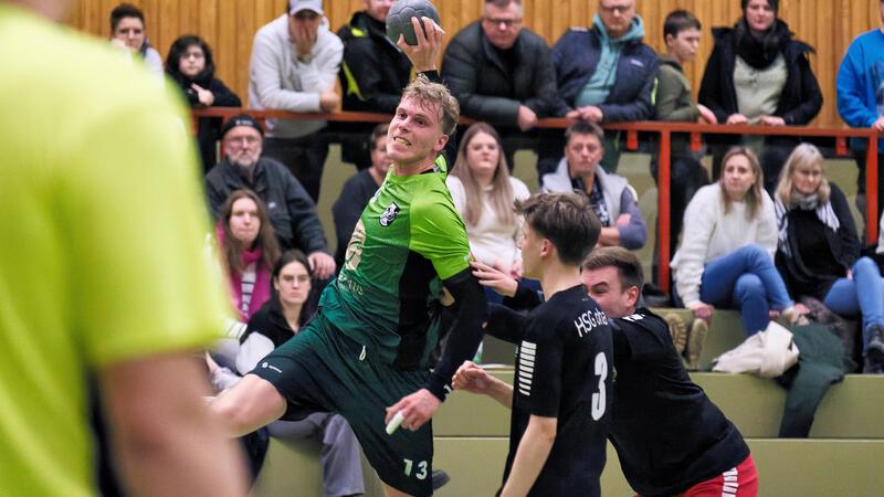 HSG Langelsheim/Astfeld löst Pflichtaufgabe souverän Jan Gehlhar, durch zwei frühe Zeitstrafen zunächst gehandicapt, dreht gegen die HSG Oha im zweiten Abschnitt richtig auf.