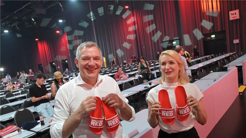 Jan van Aken will sein Amt als Co-Vorsitzender abgeben.