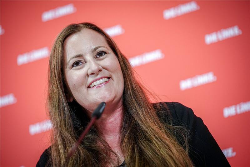 Linke sieht „rechtspopulistischen Überbietungswettbewerb” Janine Wissler, Bundesvorsitzende der Partei Die Linke, gibt in der Parteizentrale eine Pressekonferenz.