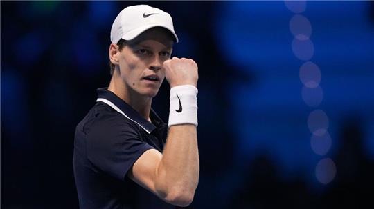 Jannik Sinner kürt sich erstmals zum Sieger bei den ATP-Finals.