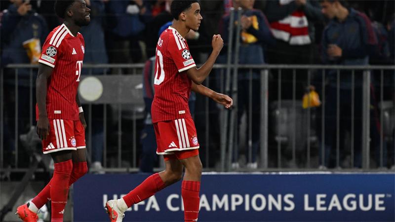 Jawoll! Jamal Musiala ballt die Faust nach seinem Tor zum 1:0. 