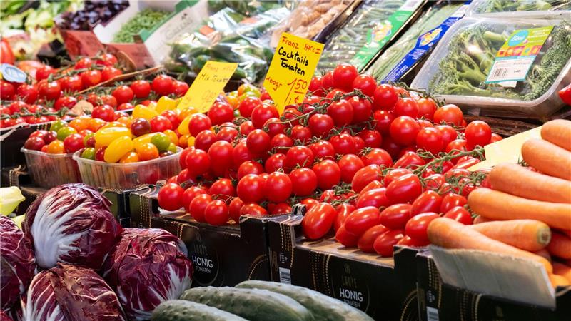 Je höher die Inflationsrate, umso geringer die Kaufkraft der Menschen (Archivbild)