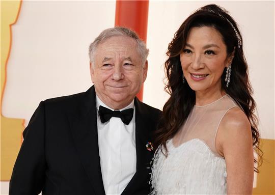 Jean Todt und Michelle Yeoh bei der Oscar-Verleihung 2023.