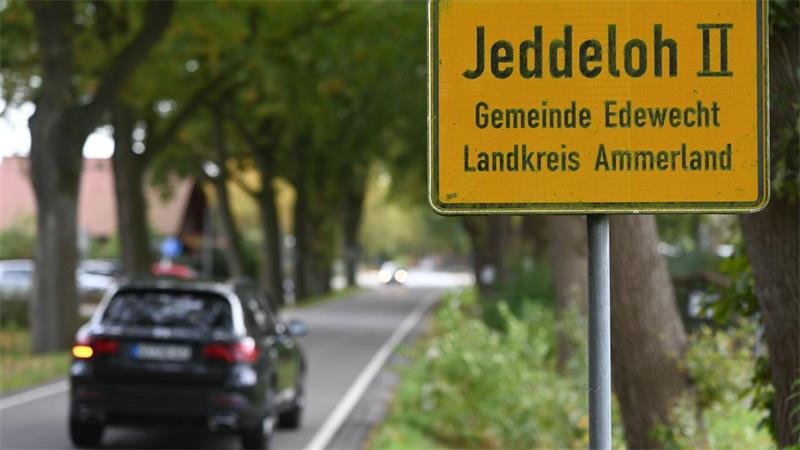 Dorfclub gegen Hauptstadt: Pokal-Duell der Gegensätze Jeddeloh II hat rund 1.300 Einwohner. Berlin hat rund vier Millionen.
