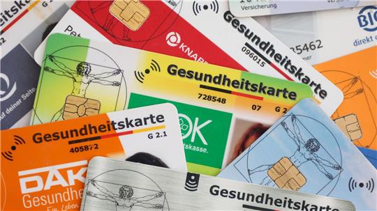 Jeder Versicherte suchte den Daten der KKH zufolge im Jahr 2024 durchschnittlich neunmal eine Medizinerin oder einen Mediziner auf. (Symbolbild)