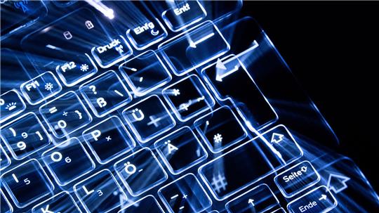 Jeder Zehnte hält es für sehr wahrscheinlich, ein weiteres Drittel für wahrscheinlich, selbst Opfer eines Online-Angriffs zu werden. (Symbolbild)