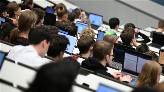 Jeder zehnte Abschluss entfiel auf das Lehramt. (Archivbild)