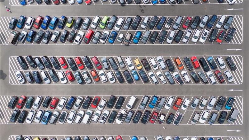 Verivox: Preiserhöhungsrunde in der Kfz-Versicherung Jedes Fahrzeug muss versichert werden - und die Kfz-Policen werden laut Verivox-Umfrage teurer. (Illustration).