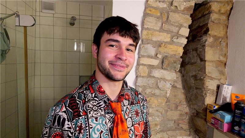 Leben in „Deutschlands kleinstem Studentenwohnheim“ Jeremies: „Ich hab’s schon ein paar Leuten angeboten, auch Gruppen, kommt mal rein, ich zeig‘ Euch mal die Hütte.“