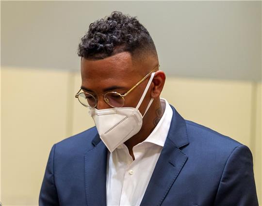Jérôme Boateng zu Beginn des Prozesses gegen ihn im Amtsgericht München.
