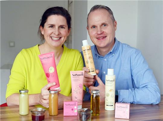 Jessie und Sebastian Wölke sind Gründer und Inhaber der Firma No Planet B.