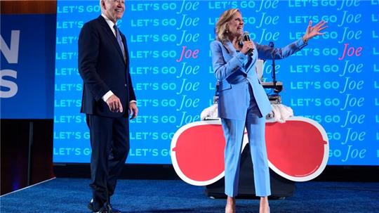 Jill Biden über desatsrösen TV-Auftritt ihres Mannes: „Du hast alle Fragen beantwortet. Du kanntest alle Fakten.“ (Archivbild)