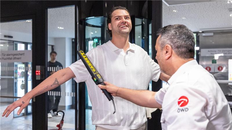 Ochsenknecht vor Gericht: Geldbuße statt Haftstrafe Jimi Blue Ochsenknecht stand am Vormittag in Innsbruck vor Gericht.