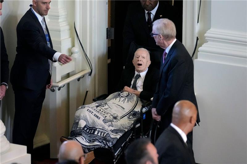 Jimmy Carter beim Gedenkgottesdienst für seine Frau Rosalynn in der Glenn Memorial Church.
