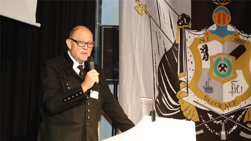 Joachim Blank liefert einen geschichtlichen Rückblick auf die Anfänge des Berg- und Hüttenmännischen Vereins.