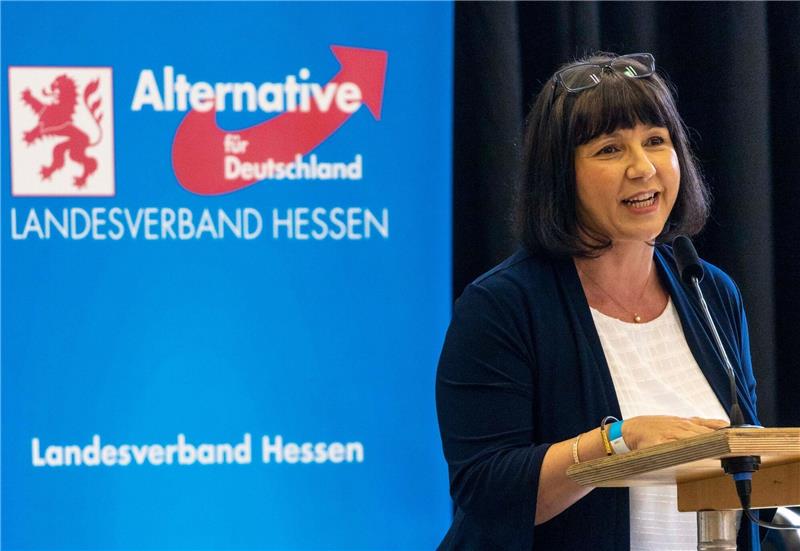Prominente Abgeordnete Cotar verlässt AfD Joana Cotar hält in der AfD «die Opportunisten, die für Mandate ihre Überzeugungen aufgeben, sich kaufen lassen und morgen das Gegenteil dessen vertreten, für das sie heute noch stehen» für problematisch, wie sie sagt.