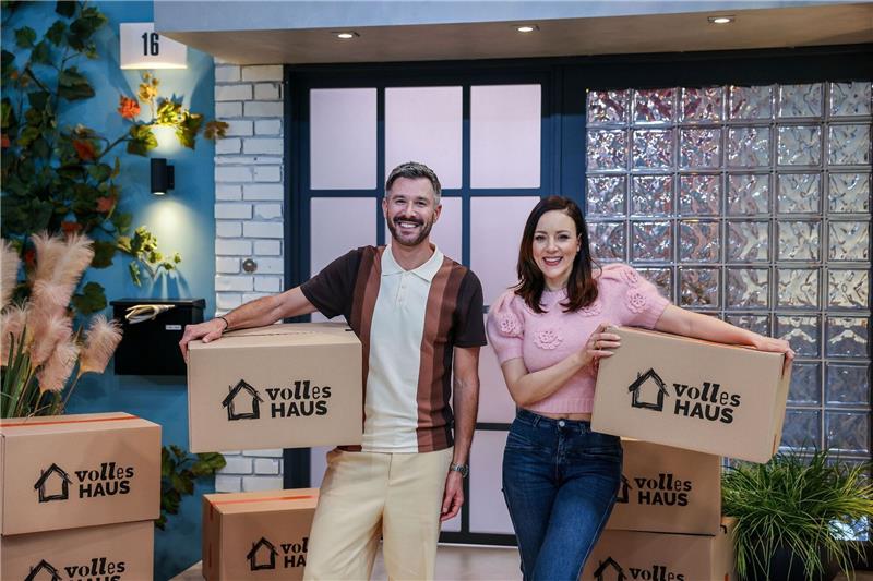 Sat.1 rollt den Nachmittag mit ein „Volles Haus!” neu auf Jochen Schropp (l) und Jasmin Wagner moderieren künfitig die TV-Sendung «Volles Haus». Die neue Nachmittagsshow startet am 27. Februar 2023.