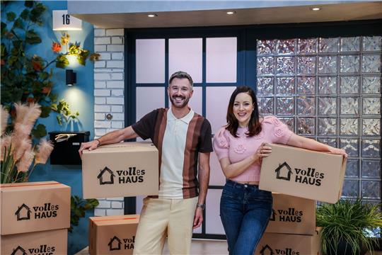 Jochen Schropp (l) und Jasmin Wagner moderieren künfitig die TV-Sendung «Volles Haus». Die neue Nachmittagsshow startet am 27. Februar 2023.