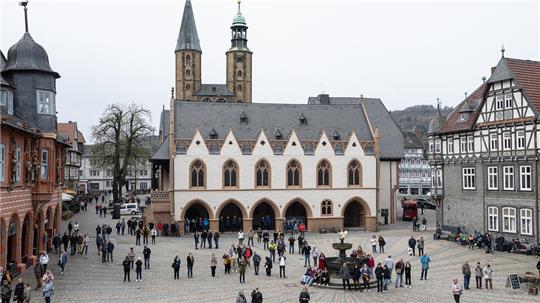 Jörg Kleine erörtert in seiner Kolumne, wer die Verantwortung für die Zukunft der Altstadt trägt. Sind es die Eigentümer, die Kunden oder die Stadt? Oder alle gemeinsam?