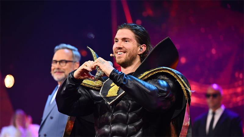 Als Stier zum Sieg: Vincent Gross gewinnt „Masked Singer“ Joey Heindle wirkte zufrieden mit seinem dritten Platz im Finale von „The Masked Singer“.